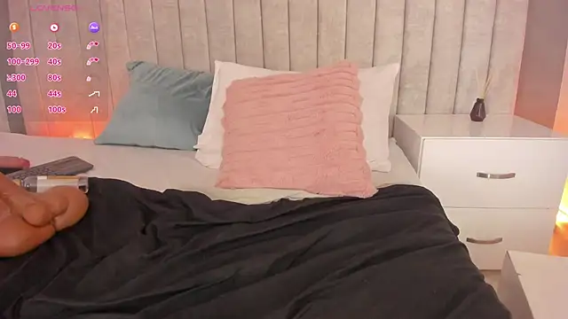 my_friends_mom live sex cam