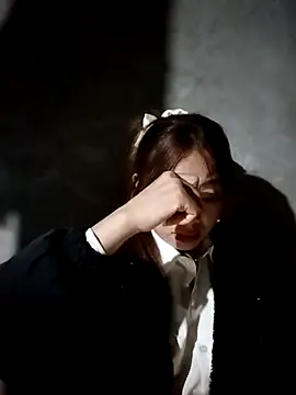 milo123-xx live sex cam