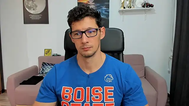 BrutusK08 live sex cam