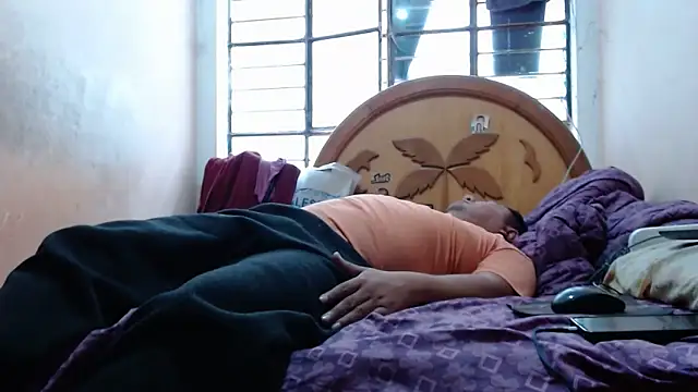 nakedlima live sex cam