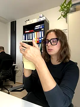 Hii_Lolla live sex cam