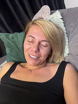 tanyagrey live sex cam