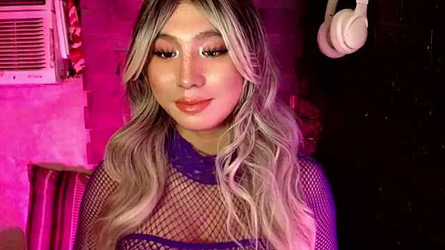 HoresCOCKLUCY live sex cam