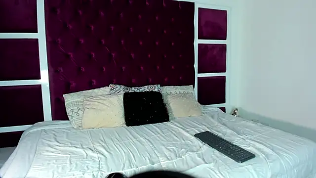 RossMildrey live sex cam