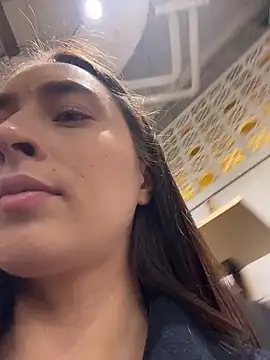 Holly_Play live sex cam