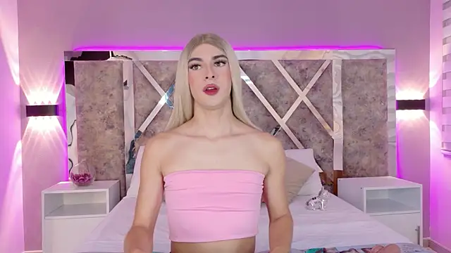 MaxiRogers live sex cam