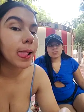 Carolina-petite live sex cam