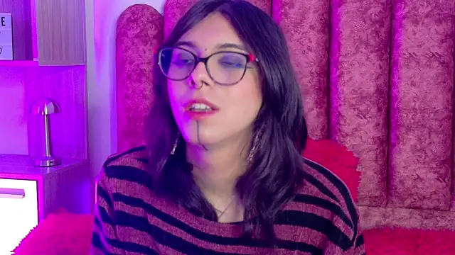 Lullaby_Charade live sex cam