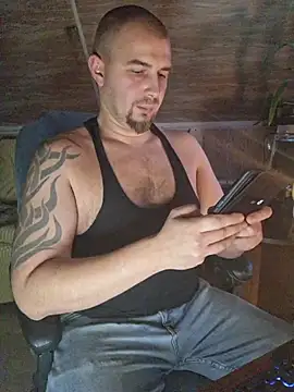 Foxyshaved live sex cam