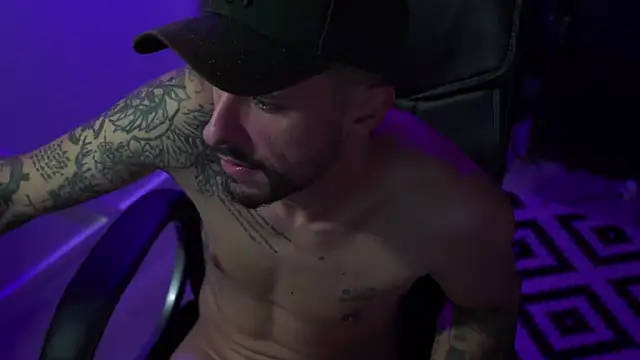 monsieurguitsxxx live sex cam