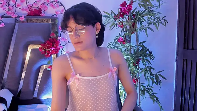 Black_Rose2's Stripchat show and profile