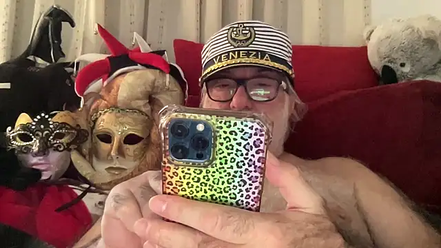 EroticVenetian live sex cam