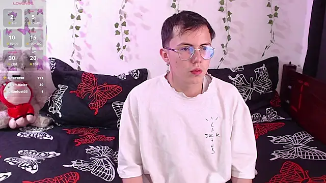 Tina_4_Charlie live sex cam