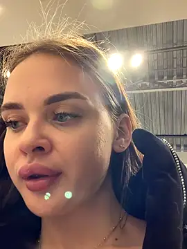 KristiRich live sex cam