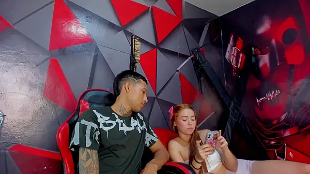 Hana_and_Zeta live sex cam