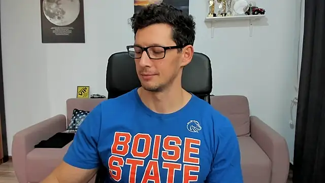 BrutusK08 live sex cam