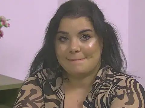 BustyMadison's Stripchat show and profile