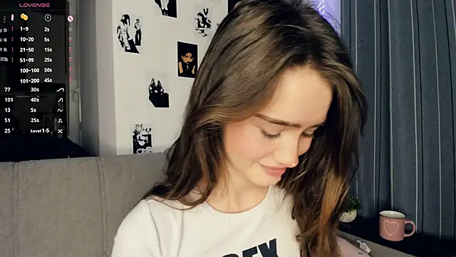 lovelyalivia live sex cam