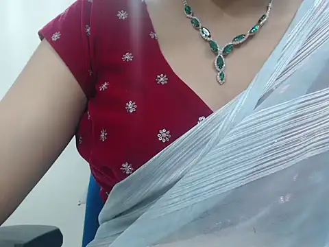 Lovely_Siri_23 live sex cam