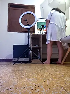 SeleneLuminari8 live sex cam