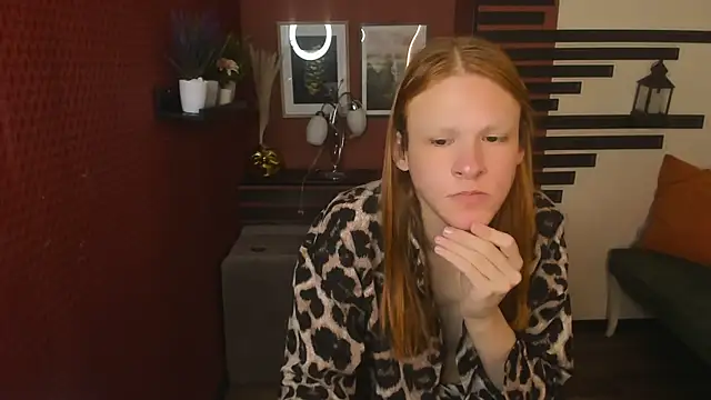 ChloeValentinee live sex cam