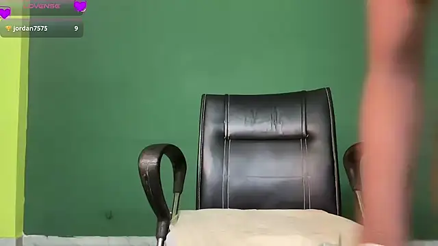 classy_kritii live sex cam