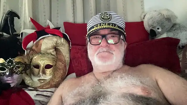 EroticVenetian live sex cam