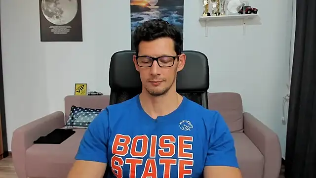 BrutusK08 live sex cam