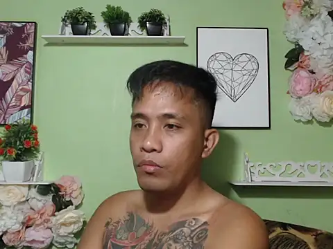 Thyler08 live sex cam