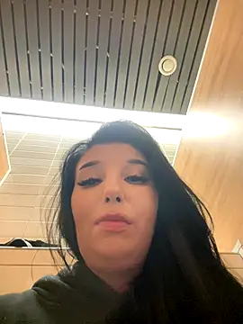 Tisha_Busty live sex cam