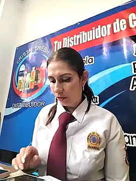 Alysson-- live sex cam