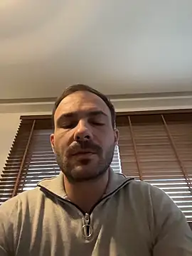 Adventurehotman live sex cam