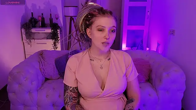 Kiki_shay live sex cam