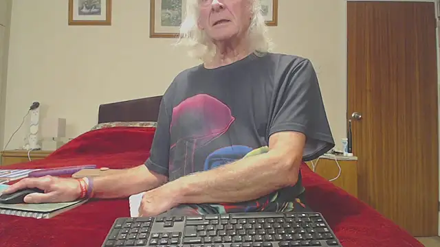 WaverlyKernow live sex cam