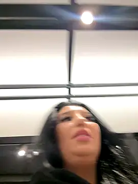 Tisha_Busty live sex cam