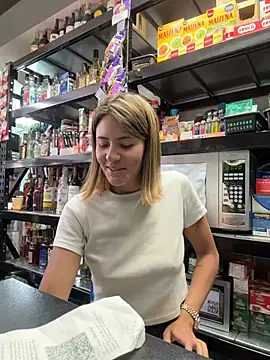 Andrea_19blonde live sex cam