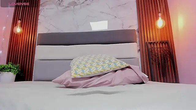 MAILYLOVE1 live sex cam