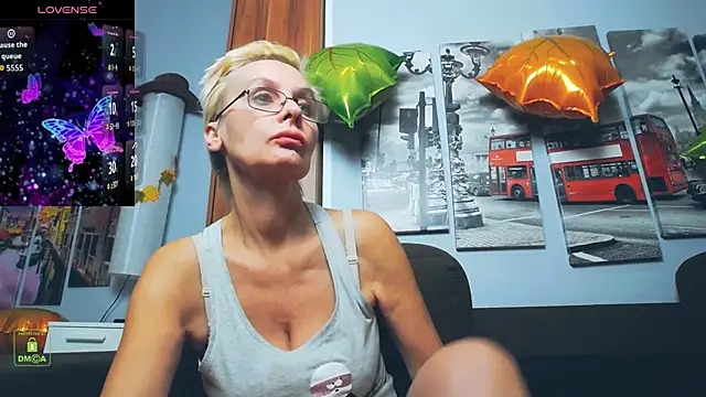 HelgaHimmell's Stripchat show and profile