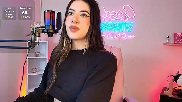 Alice_Vixen live sex cam