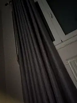 Zoni111 live sex cam