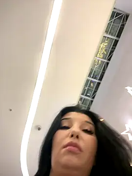 Tisha_Busty live sex cam