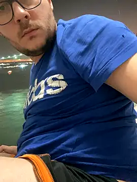 ionut9879 live sex cam