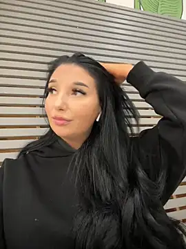 Tisha_Busty live sex cam