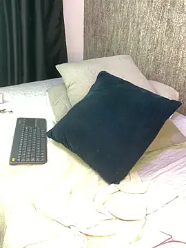 KarinaFlowers_ live sex cam