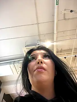 Tisha_Busty live sex cam