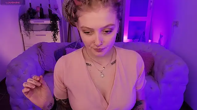 Kiki_shay live sex cam