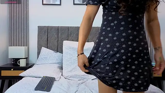 Luciana_Ortiz1 live sex cam