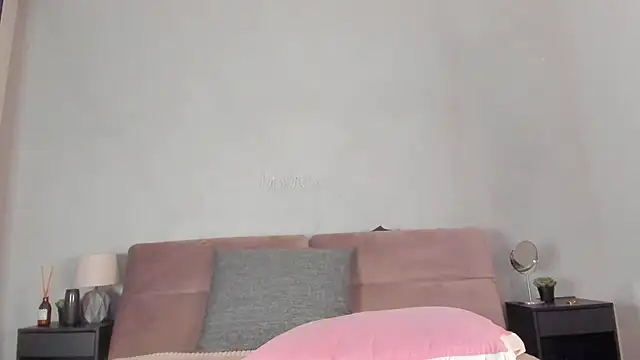 naomi_asian live sex cam