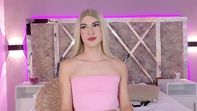 MaxiRogers live sex cam