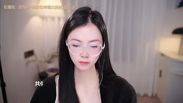 Ocean--Lili live sex cam